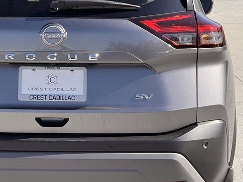 Used 2023 Nissan Rogue SV image 5