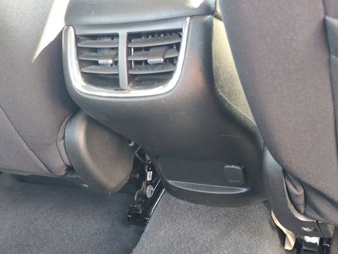 Used 2023 Chevrolet Malibu LT image 28