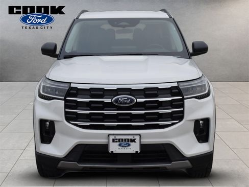 New 2026 Ford Explorer Active w/ Active Comfort Package RWD image 2