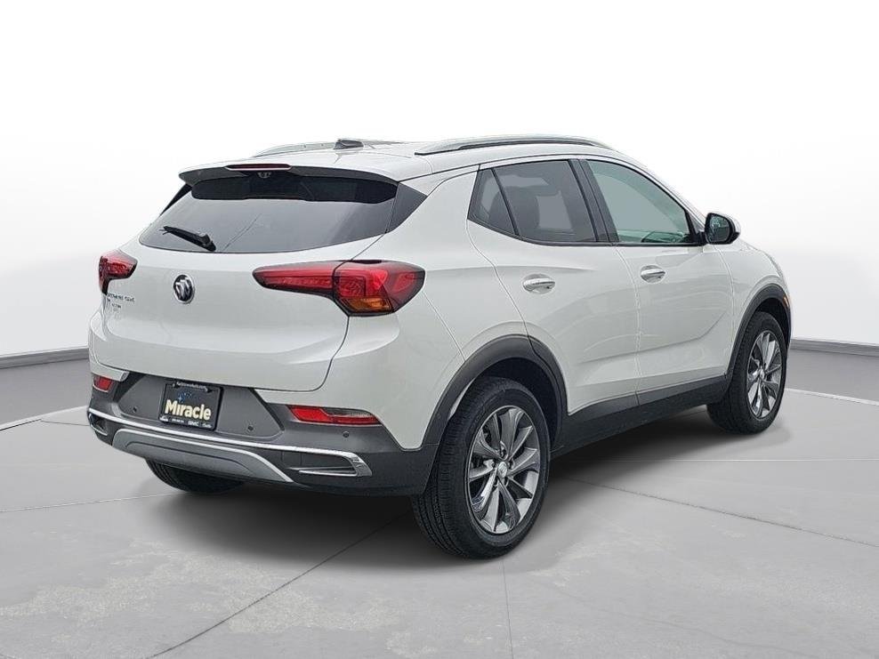 Used 2022 Buick Encore GX Essence w/ Advanced Technology Package AWD/4WD image 6