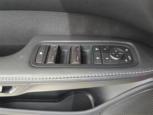 Used 2023 Lexus RX 500h F Sport image 31