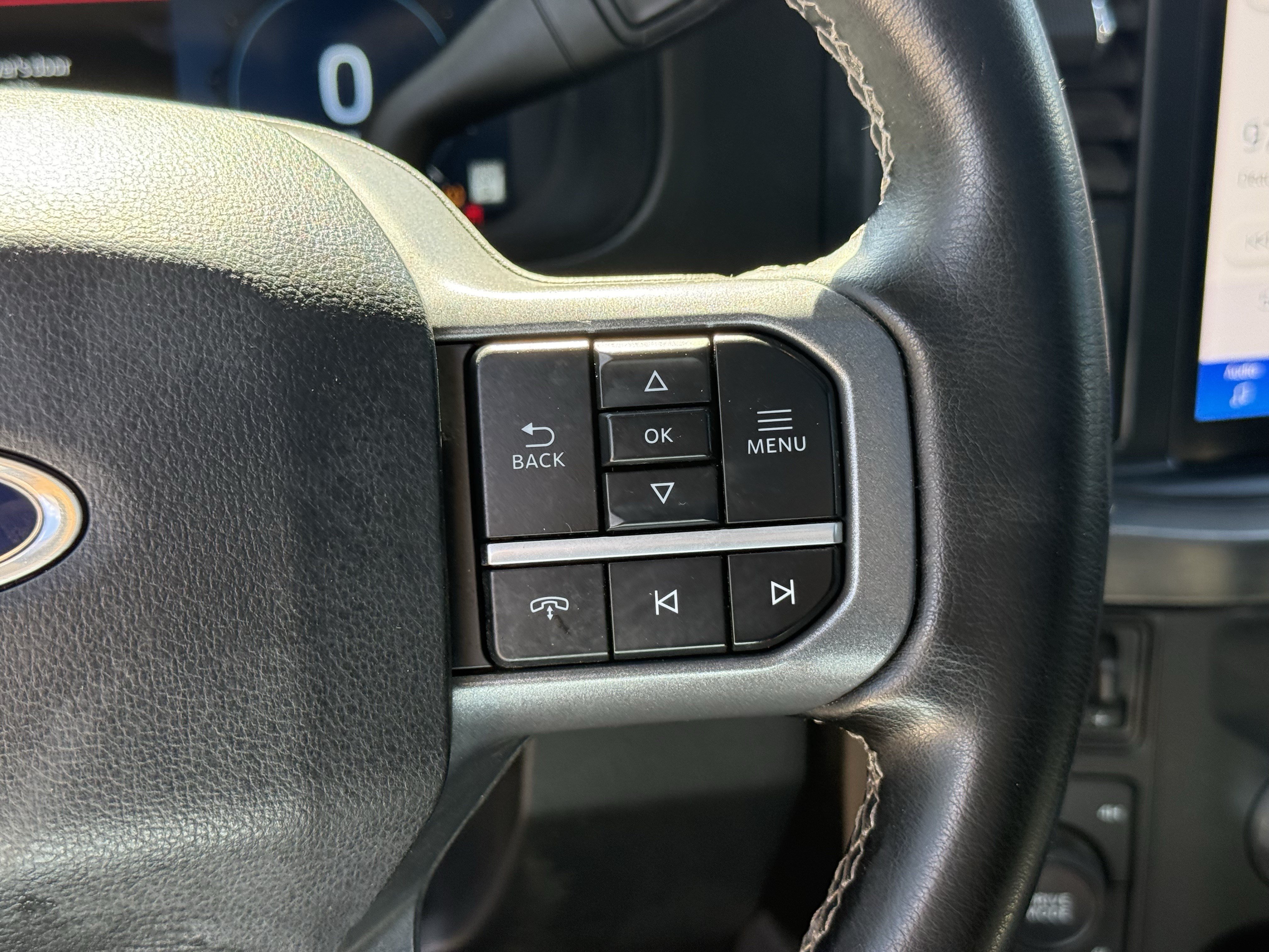 Used 2025 Ford F350 Lariat w/ Lariat Ultimate Package AWD/4WD image 18