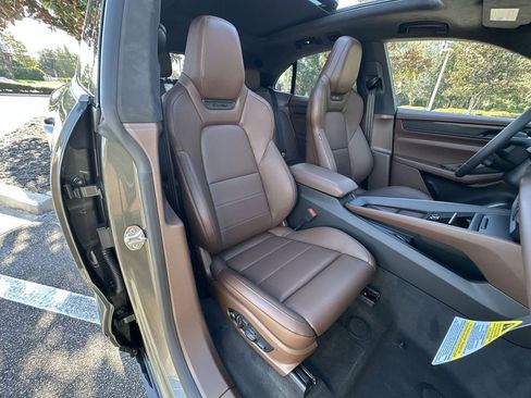 New 2025 Porsche Macan Turbo Electric image 21