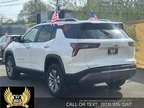 Used 2025 Chevrolet Equinox LT w/ Convenience Package II image 4