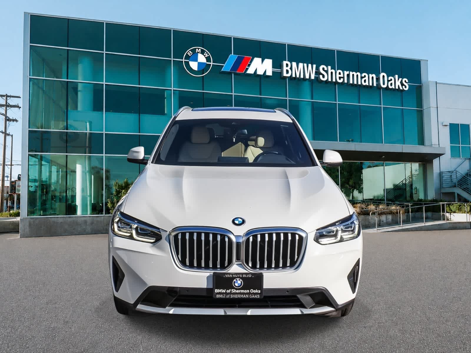 Used 2024 BMW X3 sDrive30i w/ Convenience Package RWD image 2