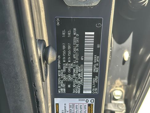 Certified 2024 Toyota 4Runner SR5 AWD/4WD image 27
