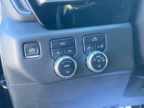 Used 2024 GMC Sierra 1500 Elevation image 19