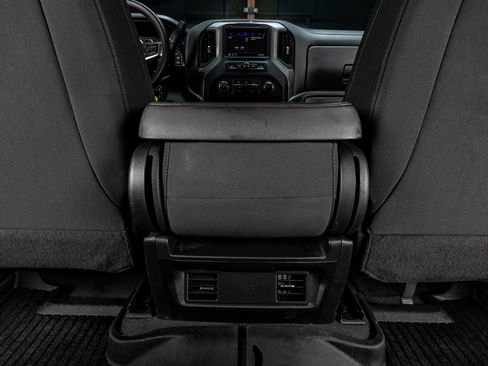 Used 2022 Chevrolet Silverado 2500 Custom w/ Custom Convenience Package image 26