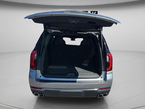 New 2026 GMC Yukon XL AT4 AWD/4WD image 19