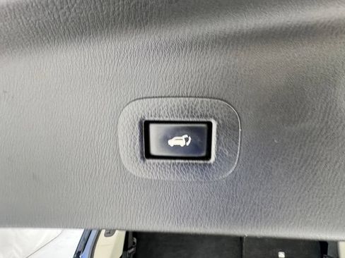Used 2019 Nissan Armada SL w/ Premium Package AWD/4WD image 18