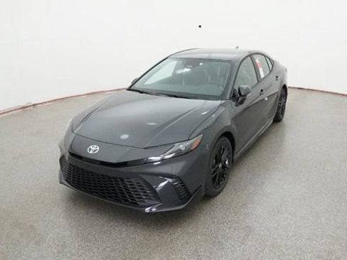 New 2026 Toyota Camry Hybrid FWD image 31