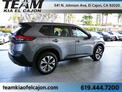 Used 2022 Nissan Rogue SV FWD image 8