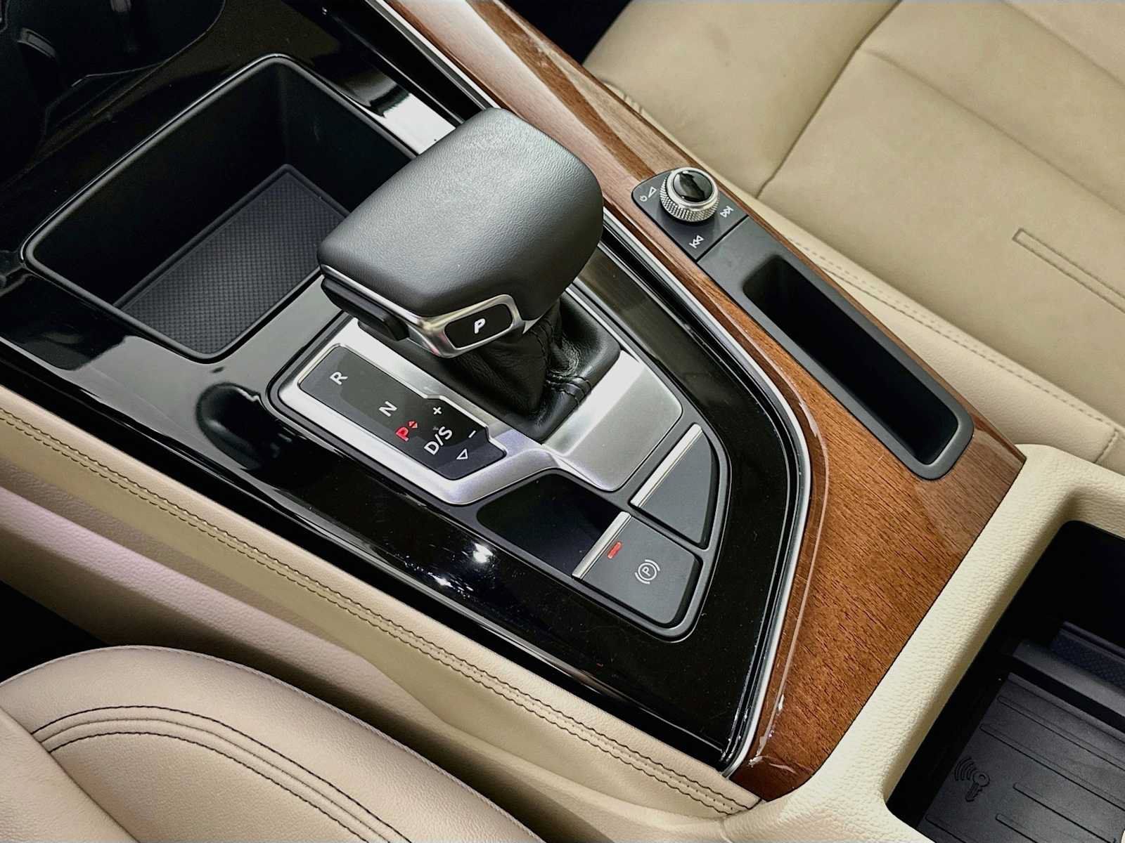 Certified 2023 Audi A4 2.0T Premium Plus w/ Premium Plus Package AWD/4WD image 15