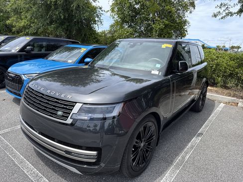 New 2025 Land Rover Range Rover SE AWD/4WD image 1