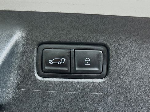 Used 2025 Hyundai Santa Fe SEL FWD image 31