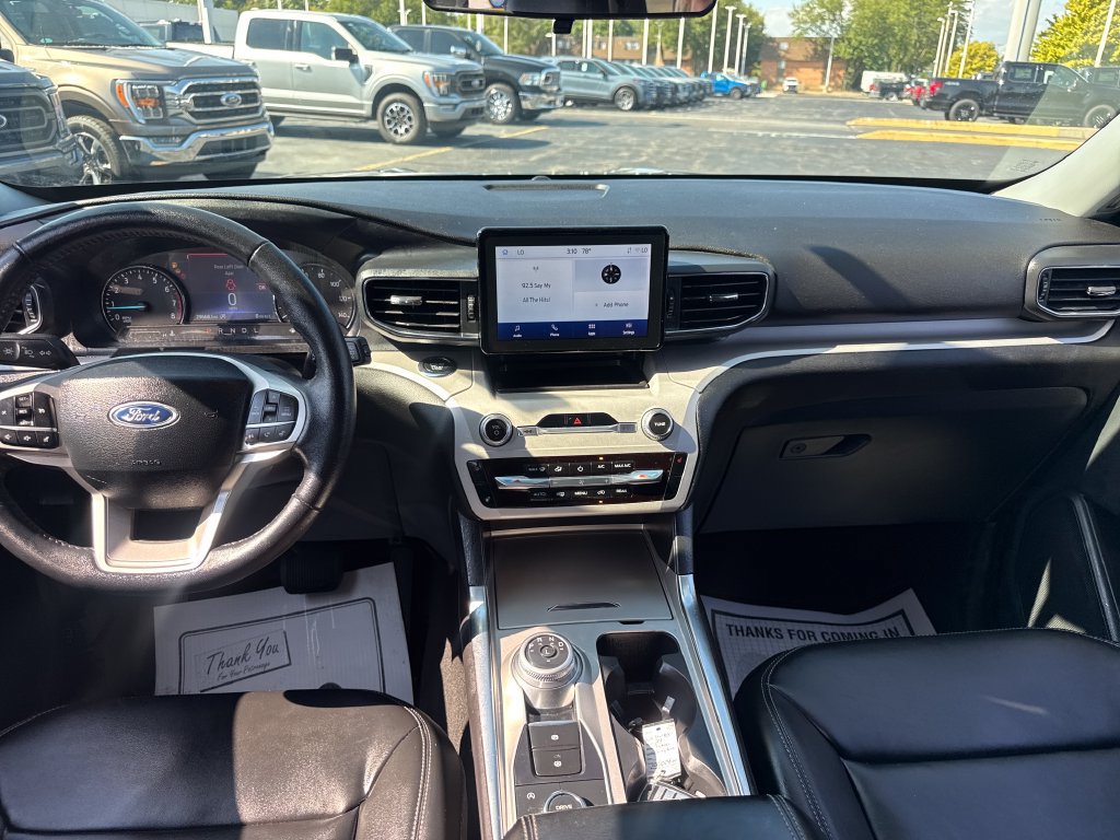 Used 2024 Ford Explorer XLT w/ Equipment Group 202A AWD/4WD image 22