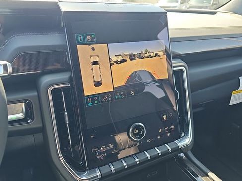 New 2026 GMC Yukon XL Elevation AWD/4WD image 13