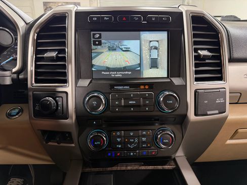 Used 2018 Ford F250 Lariat w/ Lariat Ultimate Package AWD/4WD image 22