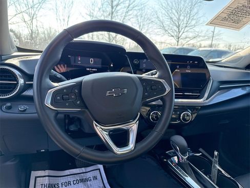 Used 2024 Chevrolet Trax ACTIV w/ Sunroof Package image 20