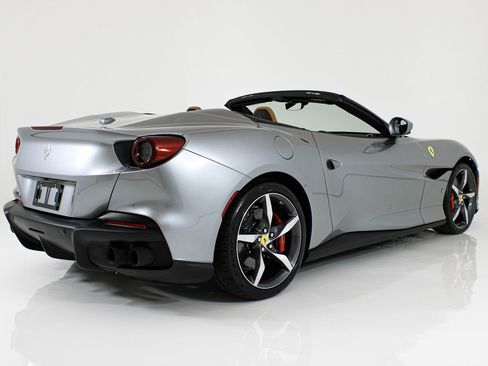 Certified 2023 Ferrari Portofino M RWD image 9