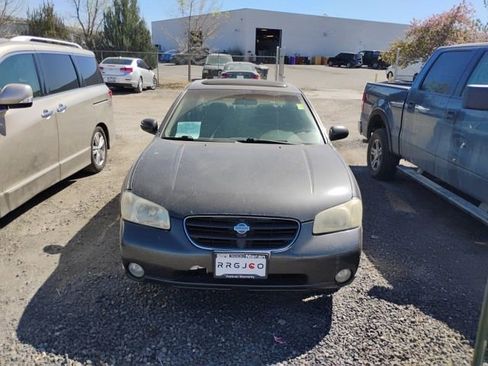 Used 2000 Nissan Maxima image 2