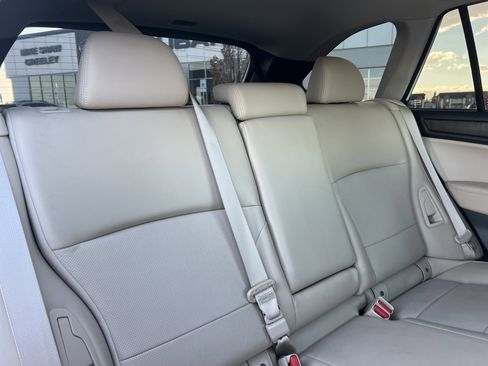 Used 2017 Subaru Outback 3.6R Limited image 18