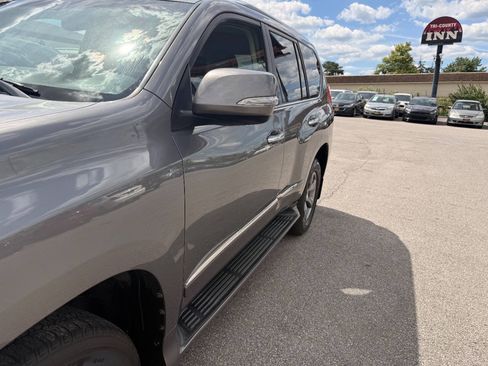 Used 2012 Lexus GX 460 Premium AWD/4WD image 18