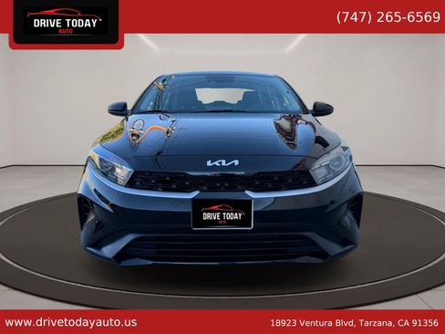 Used 2023 Kia Forte LXS FWD image 1