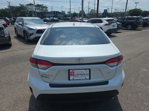 Used 2025 Toyota Corolla LE FWD image 5
