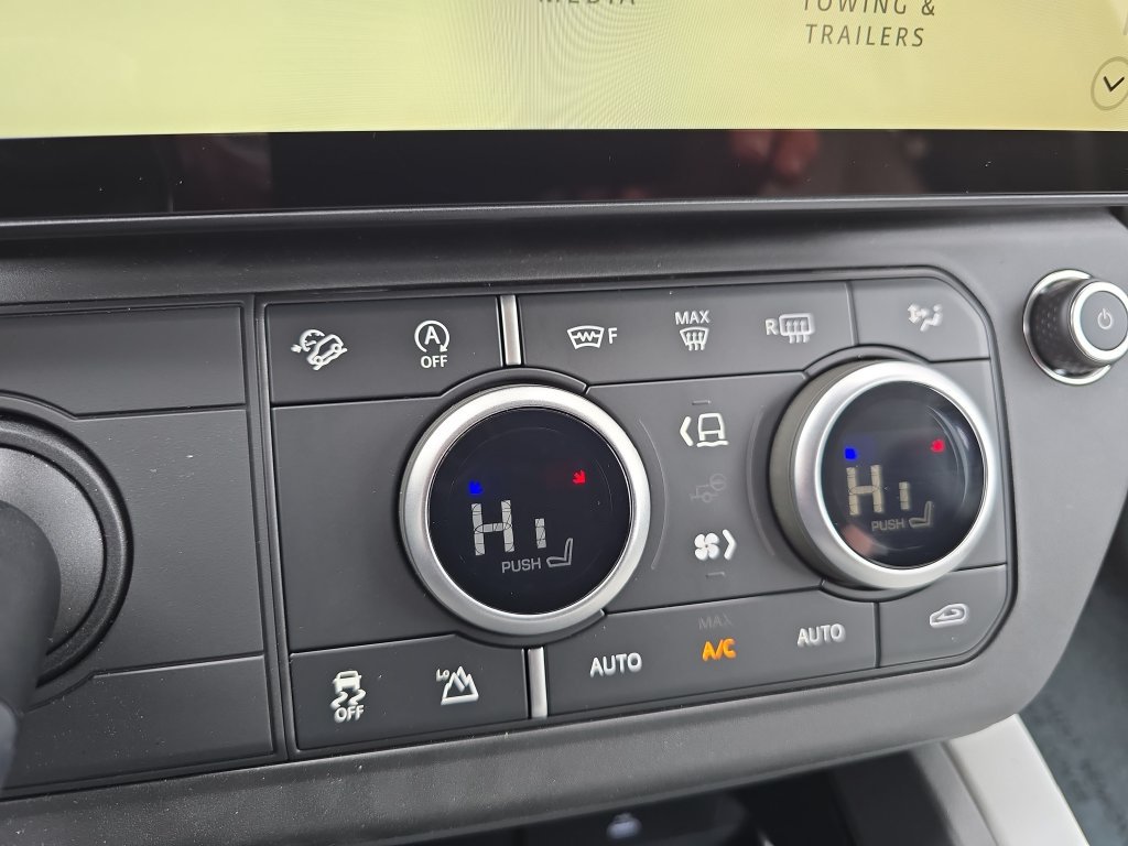 New 2026 Land Rover Defender 110 X-Dynamic SE AWD/4WD image 17