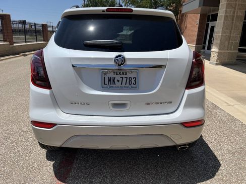 Used 2018 Buick Encore Essence FWD image 4