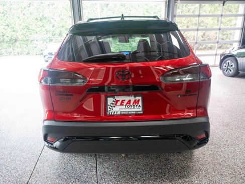Used 2025 Toyota Corolla Cross AWD Hybrid w/ Moonroof Package image 3