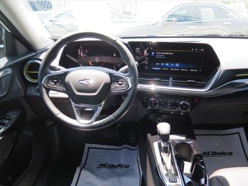 Used 2025 Chevrolet Trax ACTIV w/ Driver Confidence Package FWD image 15