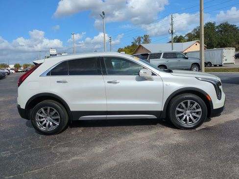 Used 2022 Cadillac XT4 Premium Luxury w/ Technology Package image 3