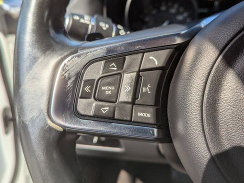 Used 2016 Jaguar XF R-Sport image 19