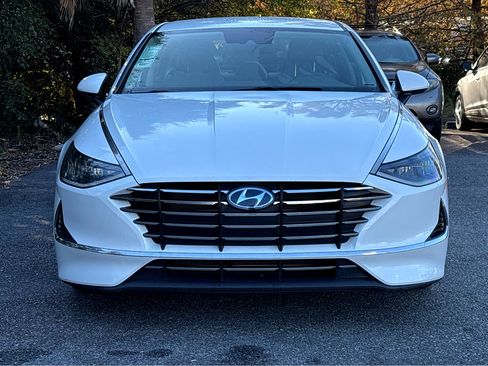 Used 2022 Hyundai Sonata SE image 2