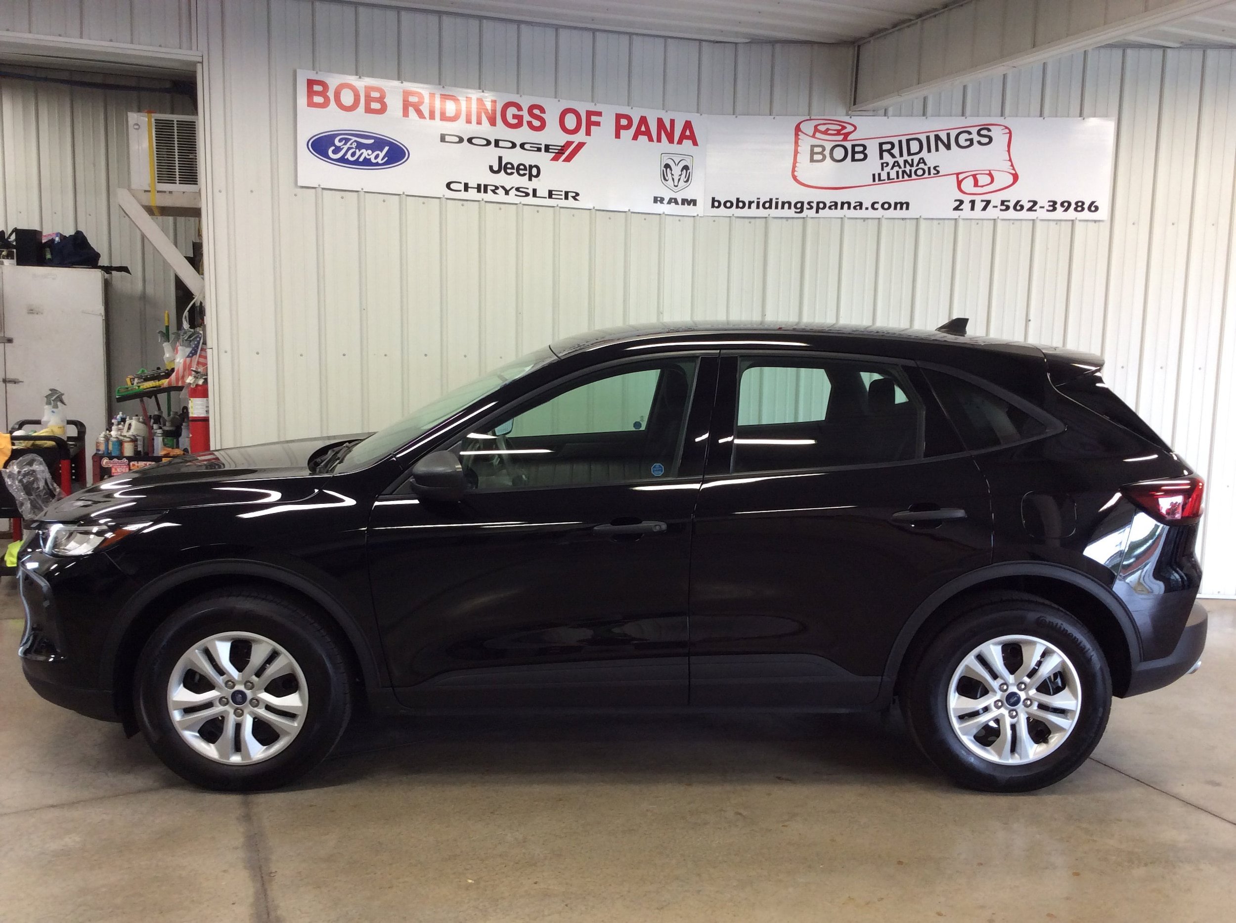 Used 2023 Ford Escape AWD image 2