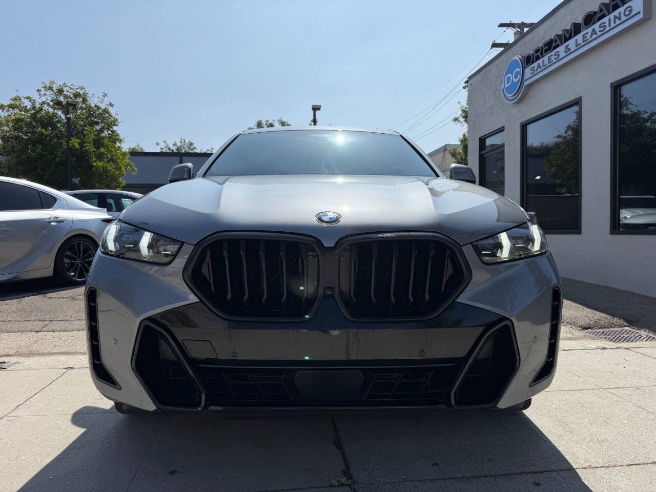 Used 2024 BMW X6 xDrive40i w/ Executive Package AWD/4WD image 4