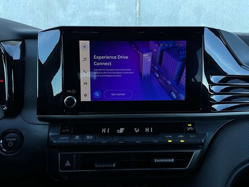 Used 2025 Toyota Camry SE image 26