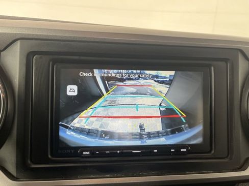 Used 2019 Toyota Tacoma SR5 image 16