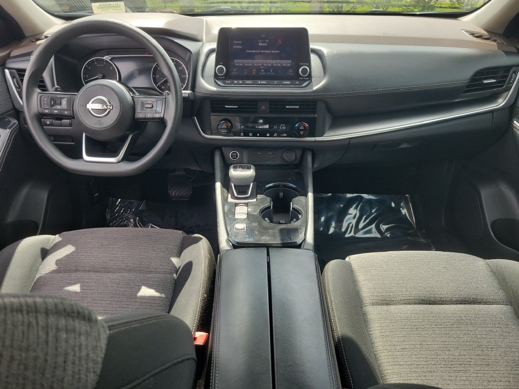 Certified 2023 Nissan Rogue SV FWD image 11