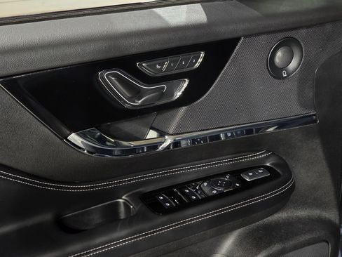 New 2025 Lincoln Corsair Reserve w/ Equipment Group 202A image 13