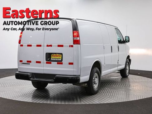 Used 2021 Chevrolet Express 2500 RWD image 5