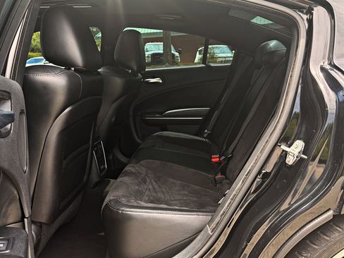 Used 2019 Dodge Charger Scat Pack w/ Dynamics Package RWD image 11