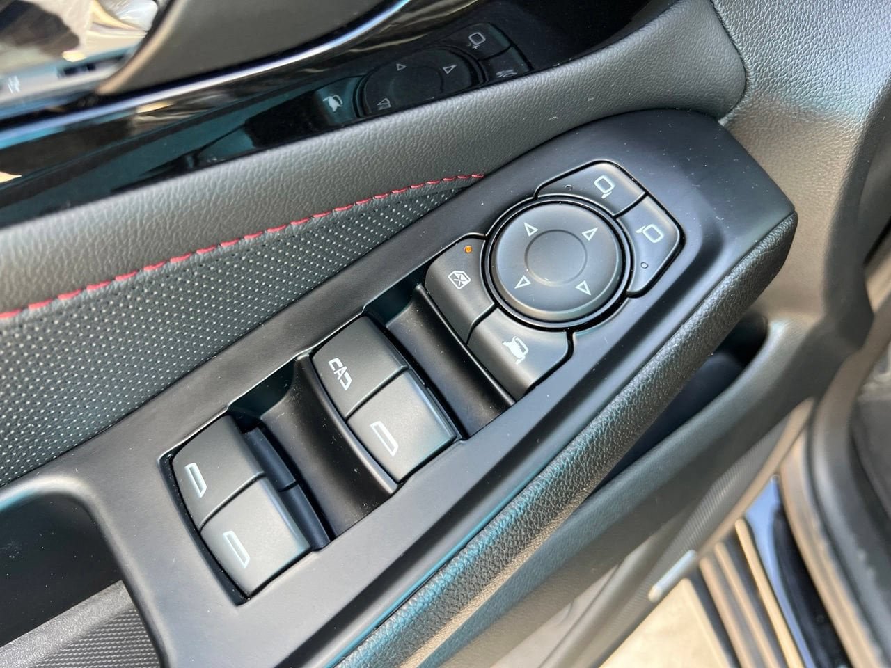 Certified 2023 Chevrolet Traverse RS FWD image 13