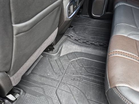 Used 2024 Chevrolet Silverado 1500 High Country w/ High Country Premium Package RWD image 39