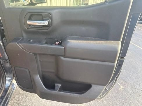 Used 2021 Chevrolet Silverado 1500 Custom AWD/4WD image 30