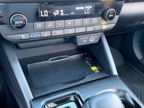 Certified 2026 Subaru Outback Touring AWD/4WD image 25