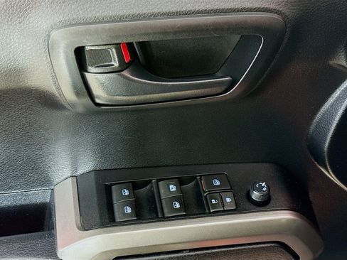 Used 2022 Toyota Tacoma SR5 image 20