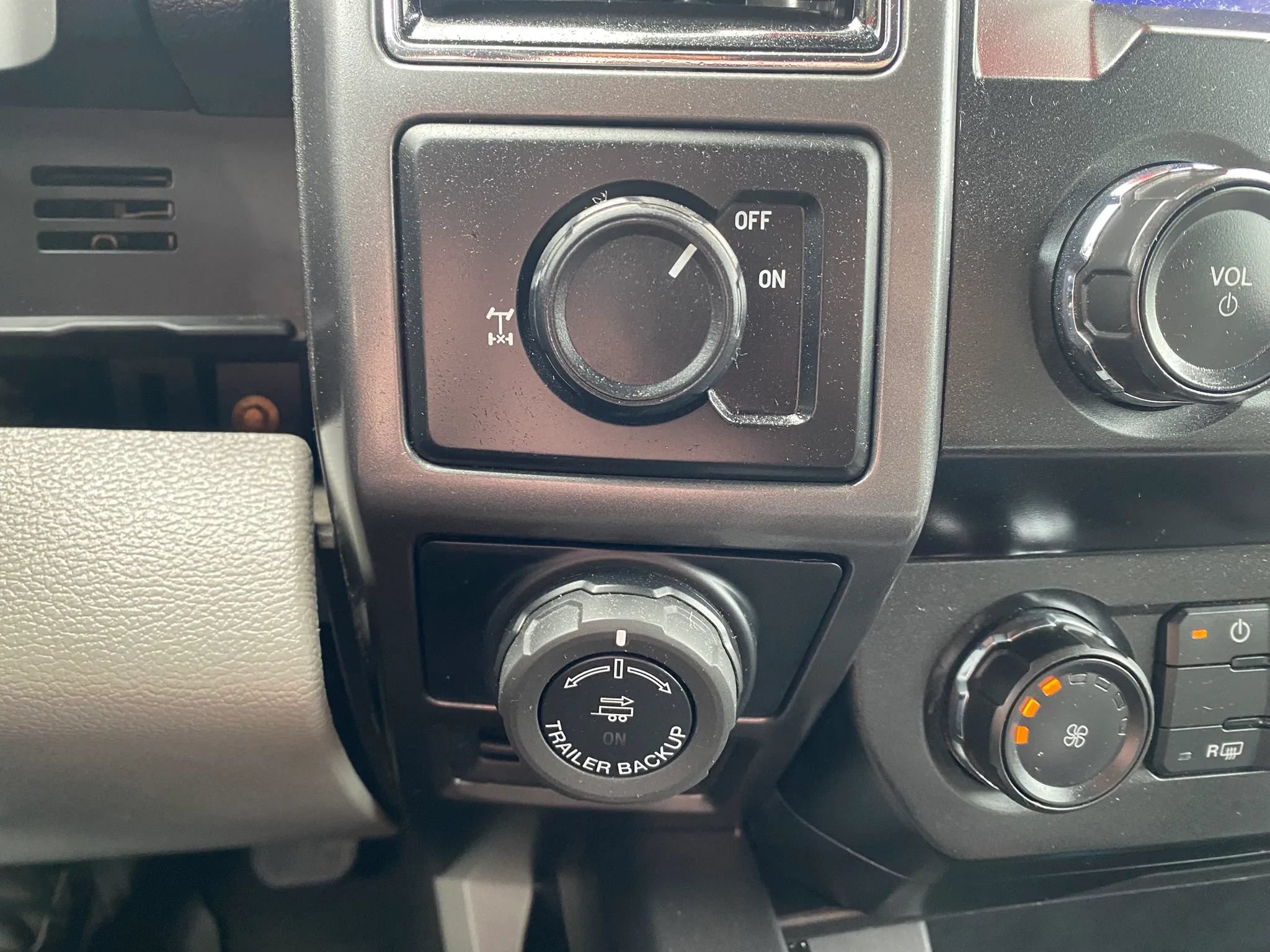 Used 2019 Ford F150 XLT w/ Equipment Group 301A Mid RWD image 15